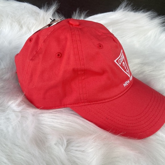 New GUESS Women’s Hat - Picture 3 of 5